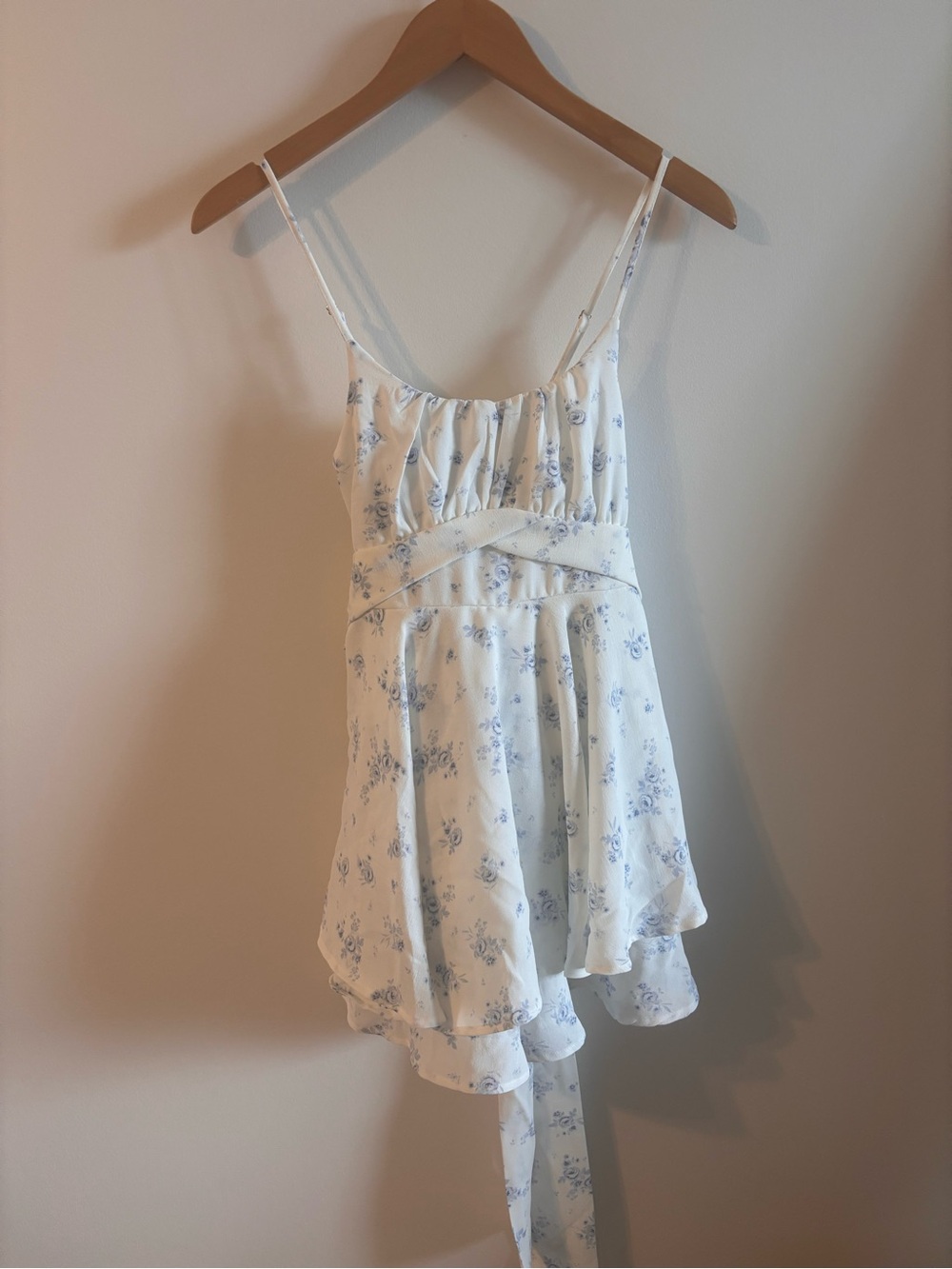 BNWT White and Blue Floral Spaghetti Strap Sundress Romper Size M
